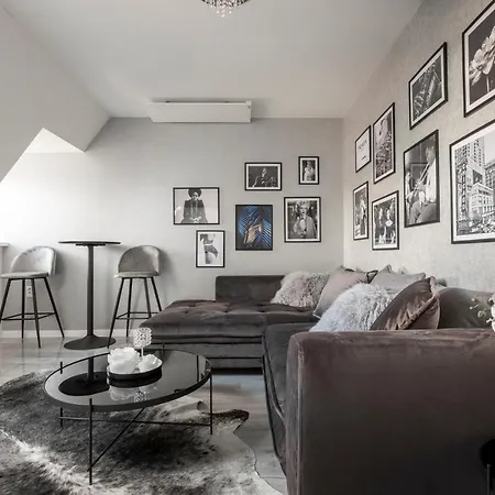 Blue Moon * Banská Štiavnica