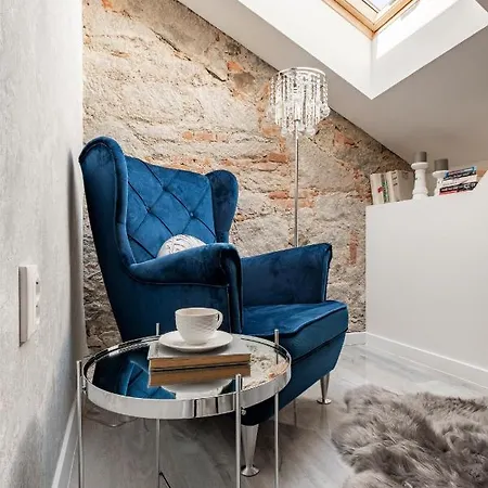 Blue Moon * Banská Štiavnica